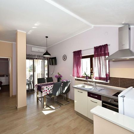 Apartments Lavanda - Free Parking And Grill Jezera Bagian luar foto