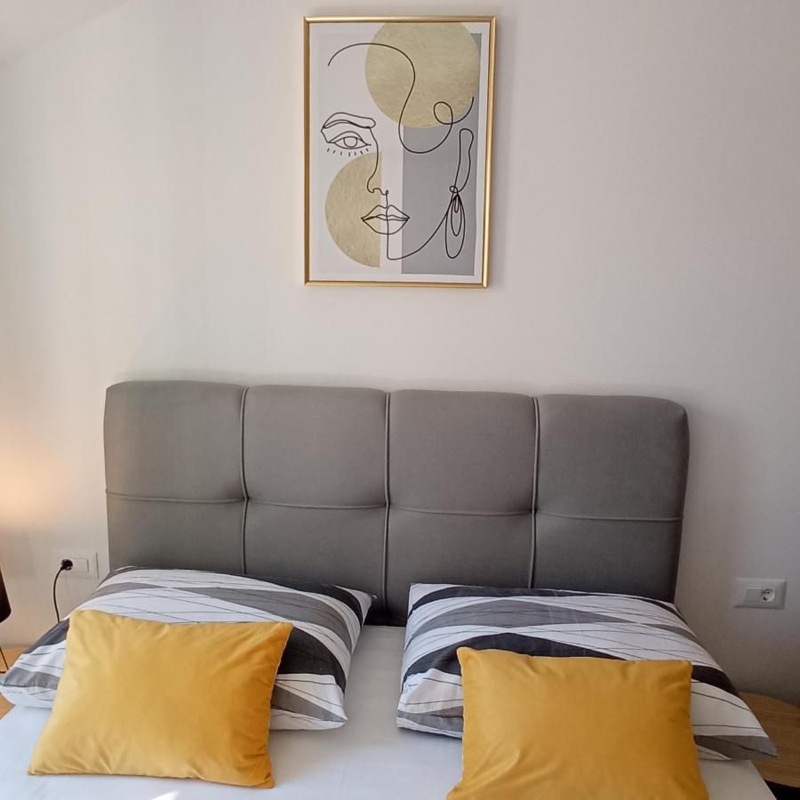 Apartments Lavanda - Free Parking And Grill Jezera Bagian luar foto