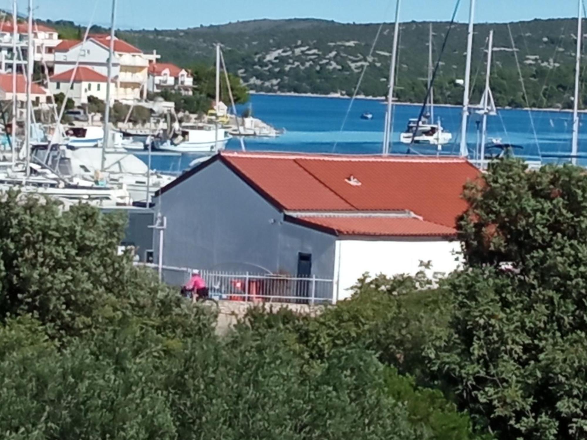 Apartments Lavanda - Free Parking And Grill Jezera Bagian luar foto