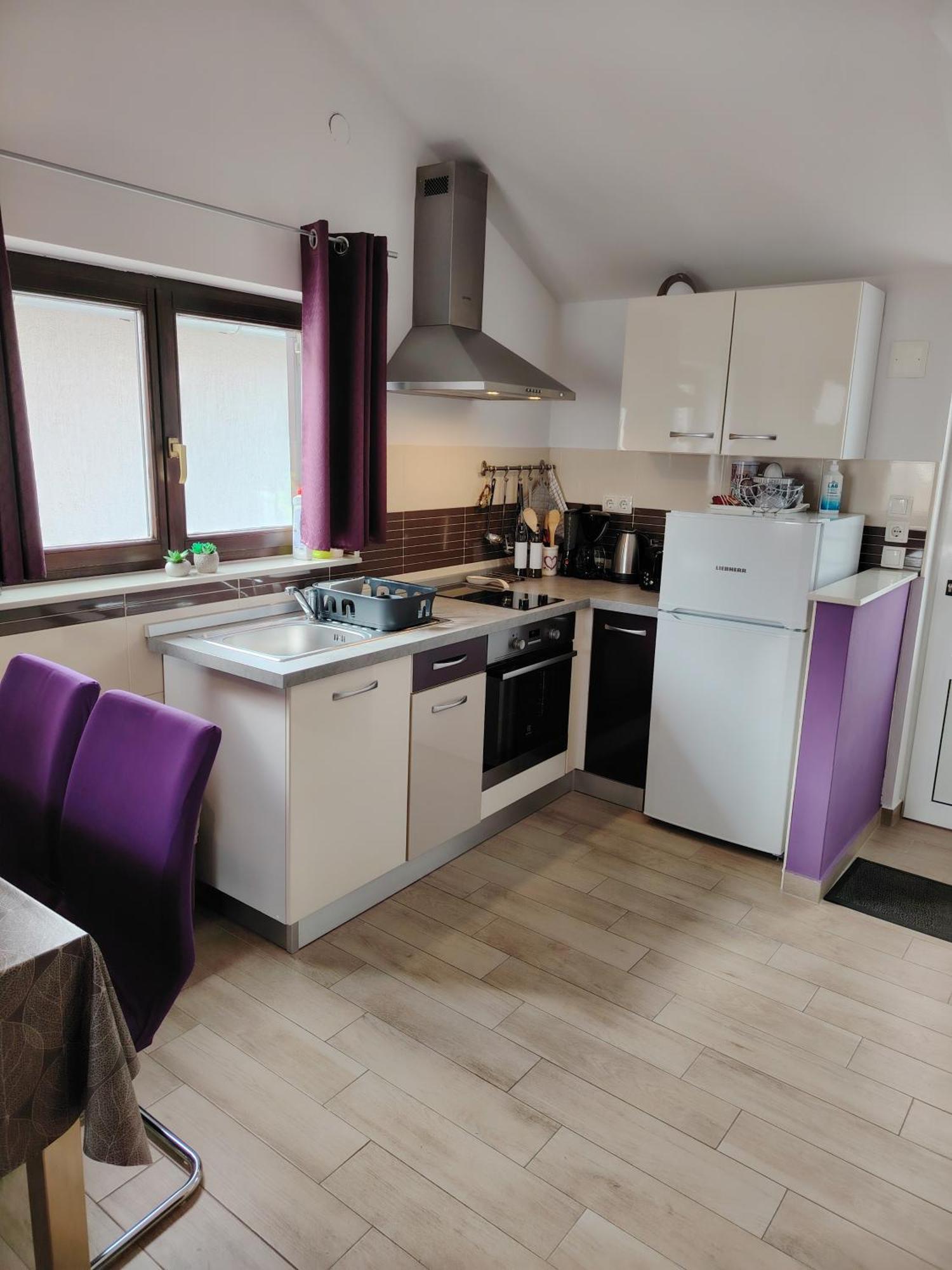 Apartments Lavanda - Free Parking And Grill Jezera Bagian luar foto