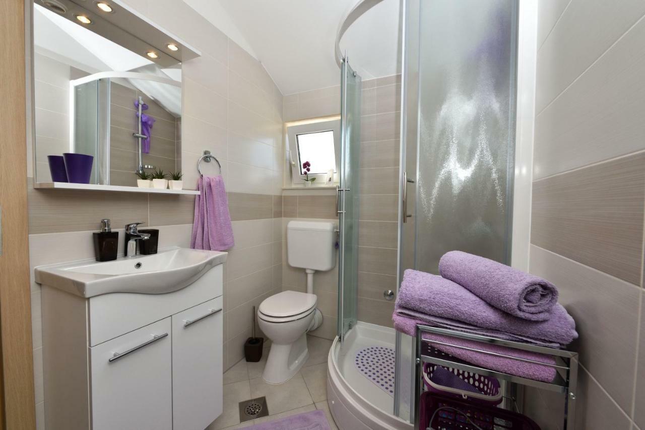 Apartments Lavanda - Free Parking And Grill Jezera Bagian luar foto